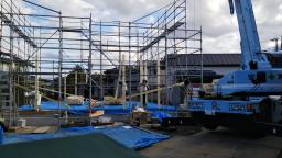 いよいよ柱建てです。