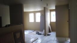 窓下におしゃれな畳が入ります。